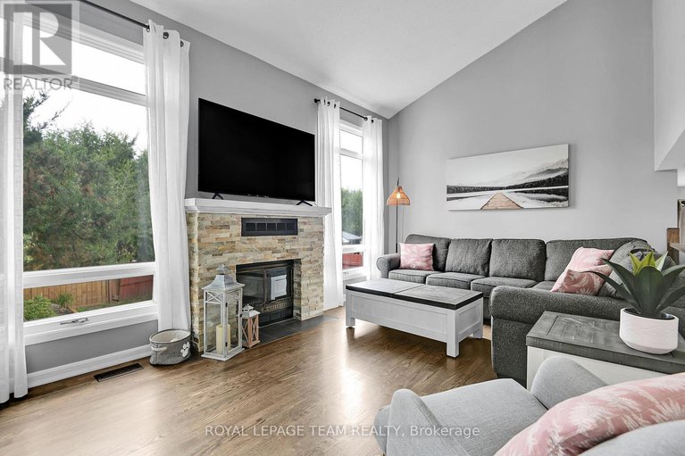 28769027/6405-st-louis-drive/hiawatha-parkconvent-glen/ottawa/ontario/K1C2X9_13