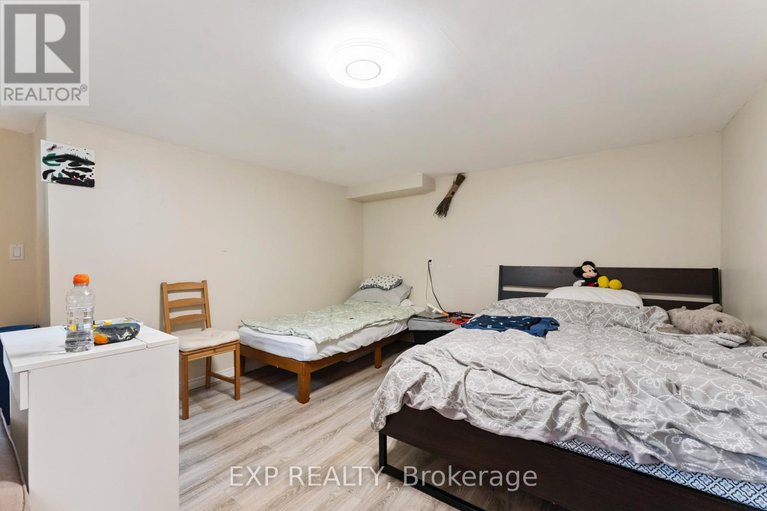 28635953/1395-caldwell-avenue/carlington/ottawa/ontario/K1Z8L3_38