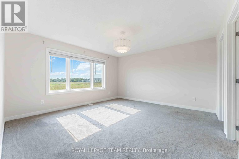 28703739/3040-travertine-way/half-moon-bay/ottawa/ontario/K2J6W9_21