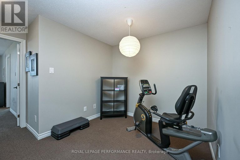 28391949/664-whitecliffs-avenue/riverside-south/ottawa/ontario/K1V2N4_30