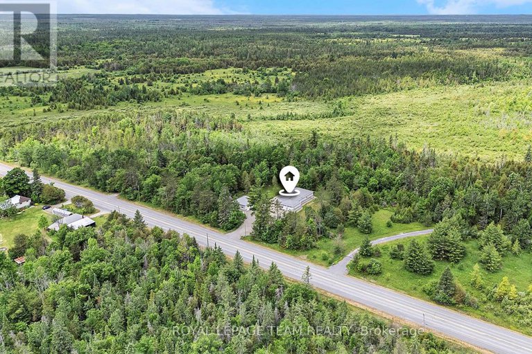 28579914/4517-roger-stevens-drive/rideau-twp-south-to-roger-stevens-drive/ottawa/ontario/K7A4S6_42