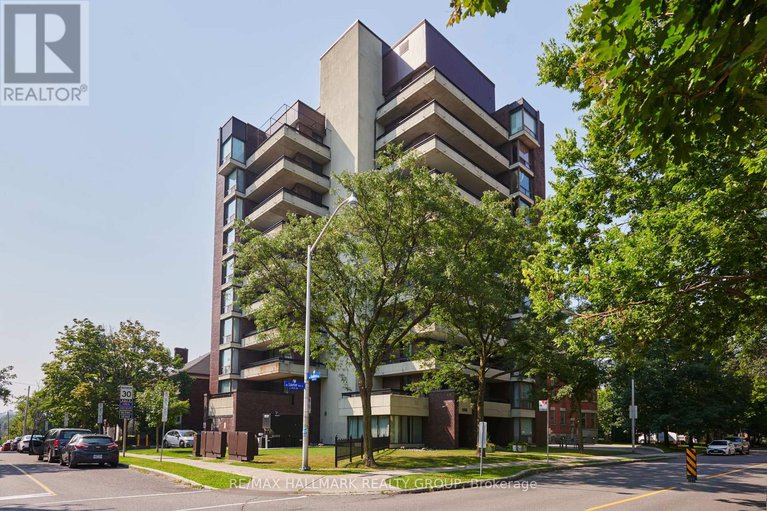 28666864/9a-400-laurier-avenue-e/sandy-hill/ottawa/ontario/K1N8Y2_1
