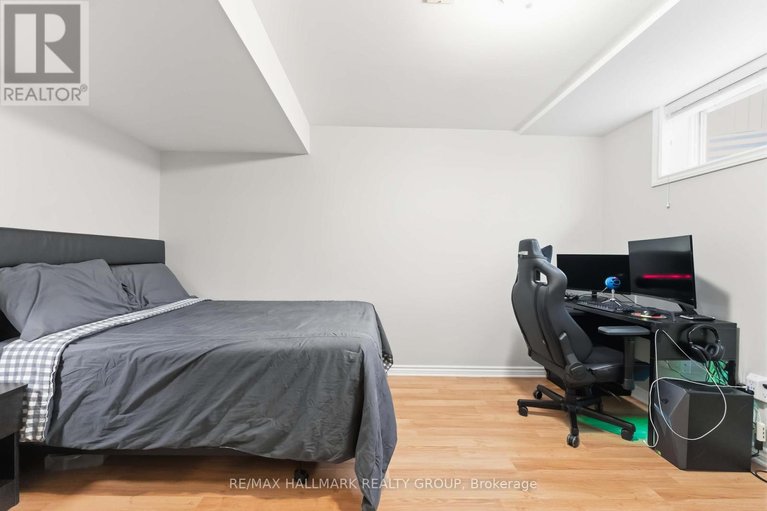29678879/22-oak-grove-street/barrhaven-east/ottawa/ontario/K2G6R4_26