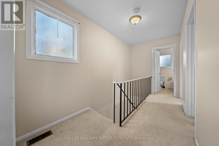 28288264/193-3310-southgate-road/south-keys/ottawa/ontario/K1V8X4_11