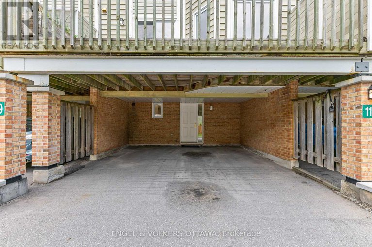 28573649/1129-chimney-hill-way/beacon-hill-south/ottawa/ontario/K1J8Z7_2