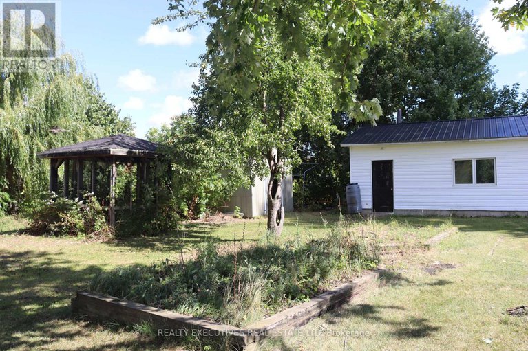 28886117/10539-gilmour-road/south-dundas-matilda-twp/south-dundas/ontario/K0E1C0_19