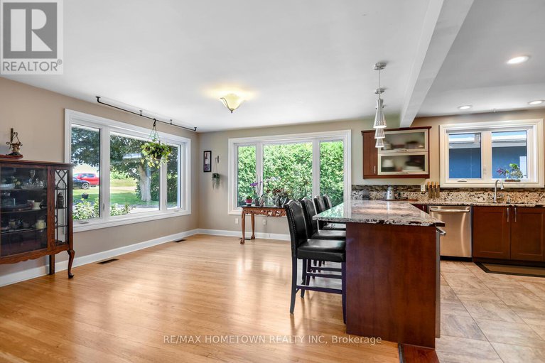 28510272/1643-county-road-2-road/augusta-twp/augusta/ontario/K0E1T0_10