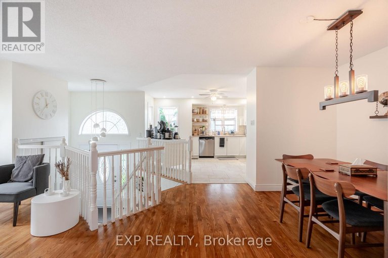 28873619/1562-lisbon-street/fallingbrookpineridge/ottawa/ontario/K4A4B9_4