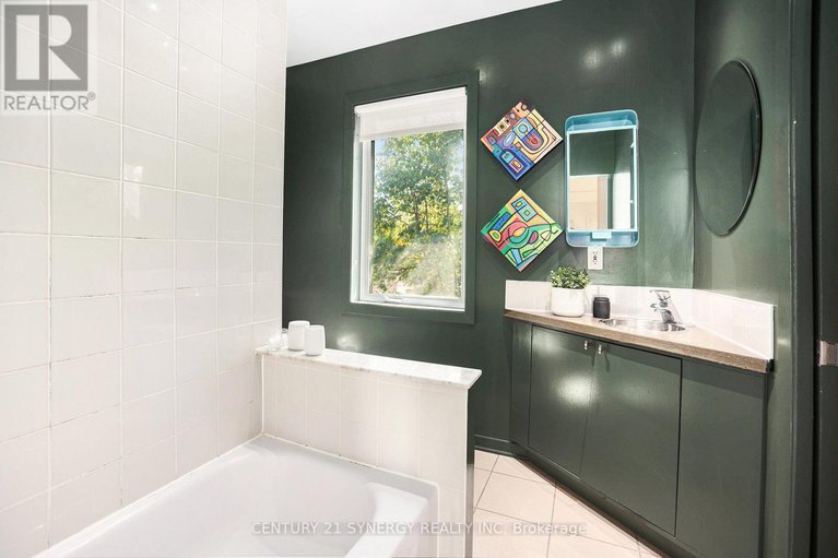 28881651/1137-gladstone-avenue/hintonburg/ottawa/ontario/K1Y3H4_22