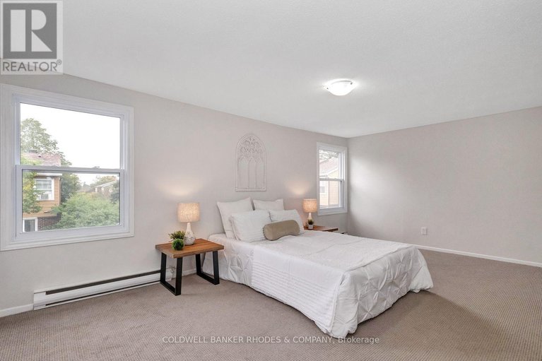 29445571/2098-eric-crescent/pineview/ottawa/ontario/K1B4P4_33