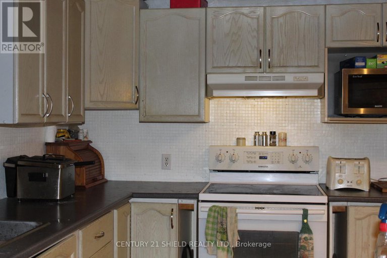 29142950/10-ash-street/south-stormont-osnabruck-twp/south-stormont/ontario/K0C1Y0_12