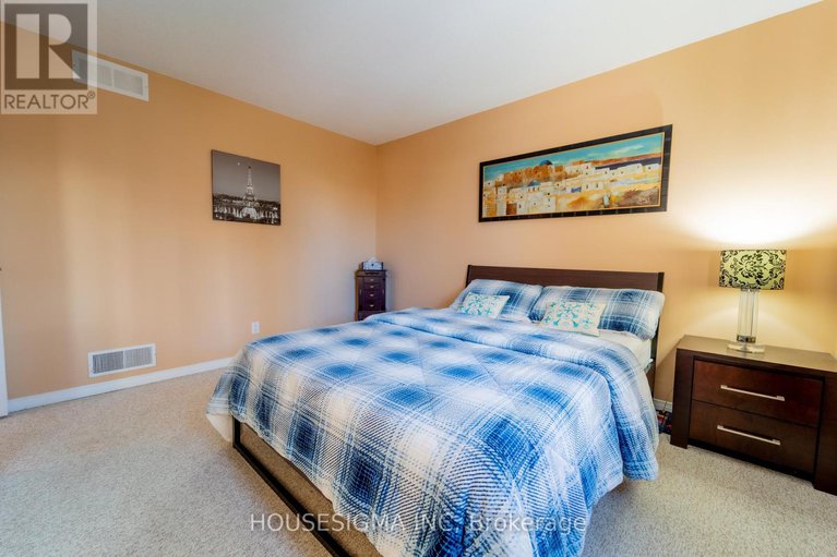 29349443/566-falwyn-crescent/fallingbrookridgemount/ottawa/ontario/K4A2A4_37