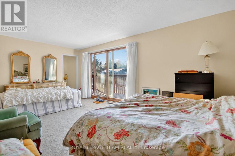 29176701/7-little-road/riverside-southgloucester-glen/ottawa/ontario/K1V1H5_23