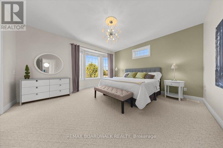 29641184/1210-barnett-drive/cumberland-village/ottawa/ontario/K4C1C7_16