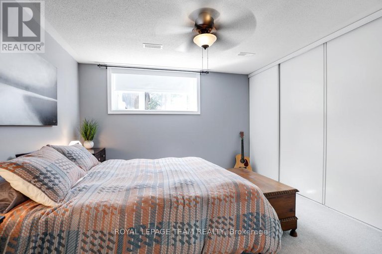 28754800/a-560-chapman-mills-drive/strandherd/ottawa/ontario/K2J3V2_30