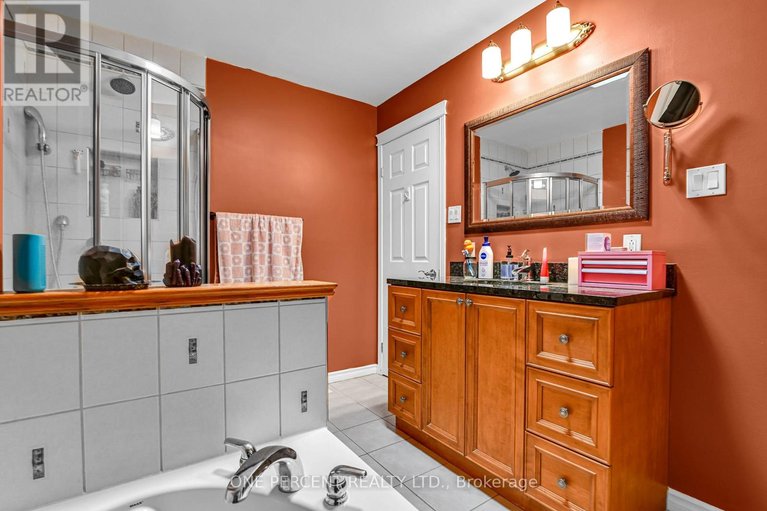 29578723/311-southcrest-private/brookfield-gardens/ottawa/ontario/K1V2B7_21