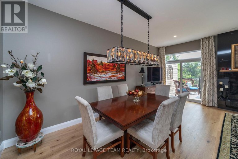 28679095/51-aylen-avenue/woodroffe/ottawa/ontario/K2A3P6_15