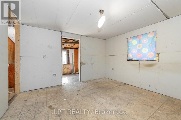 28900708/7-broadway-street/north-grenville-twp-kemptville-south/north-grenville/ontario/K0G1J0_16