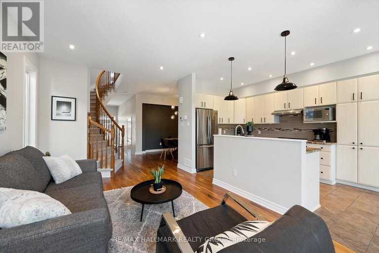 29563241/735-morningstar-way/mer-bleuebradley-estatesanderson-park/ottawa/ontario/K1W0G6_13