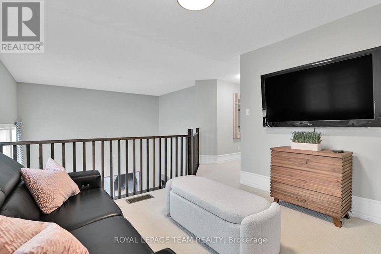 29330580/743-brian-good-avenue/riverside-southgloucester-glen/ottawa/ontario/K4M0E3_31