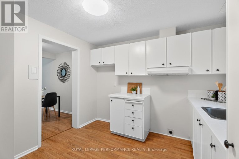 28986881/118-176-woodfield-drive/tanglewood/ottawa/ontario/K2G3W8_9
