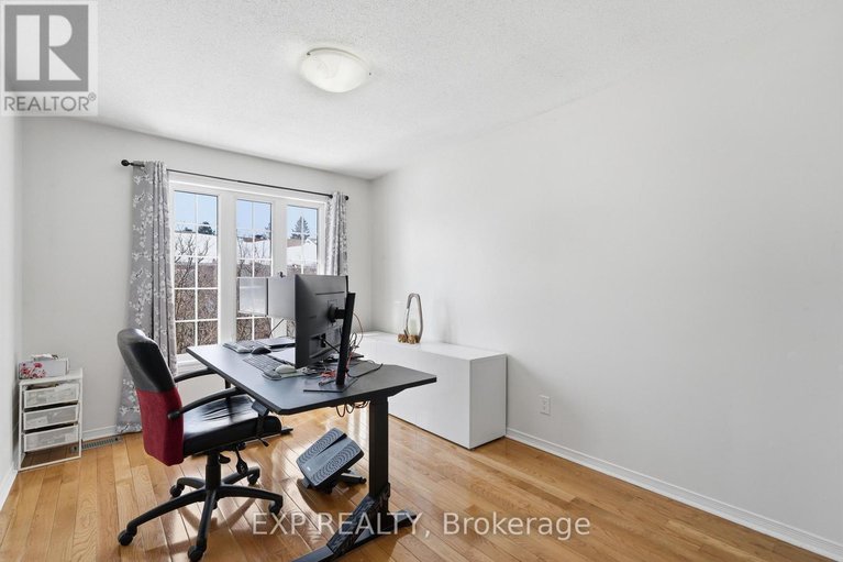 29423088/92-stonebriar-drive/centrepointe/ottawa/ontario/K2G5Y1_27