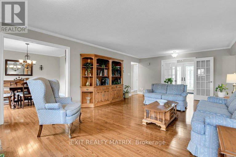 28473522/842-apple-lane/cumberland-ridge/ottawa/ontario/K4C1C1_5