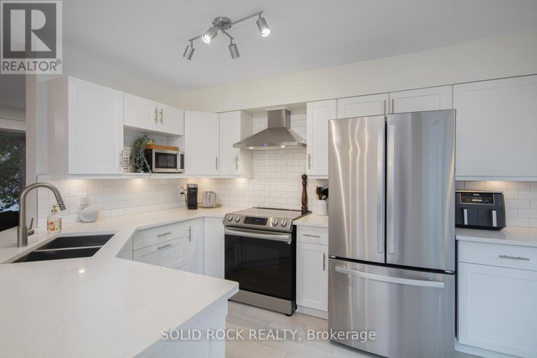 29244724/119-kincardine-drive/glencairnhazeldean/ottawa/ontario/K2V1B1_18