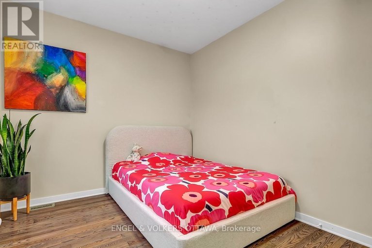 29451024/32-sims-avenue/hintonburg/ottawa/ontario/K1Y3K1_39
