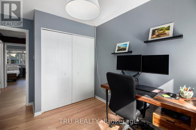28954412/1132-chimney-hill-way/beacon-hill-south/ottawa/ontario/K1J8Z6_26