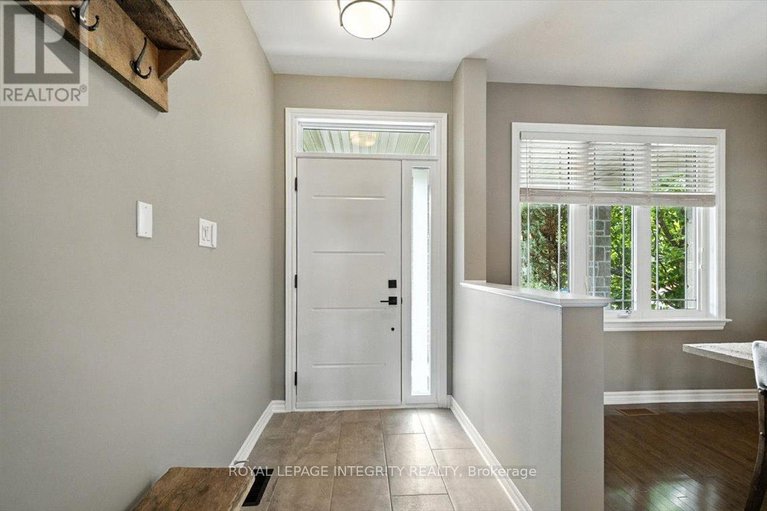28804578/106-trail-side-circle/springridgeeast-village/ottawa/ontario/K4A5A9_6