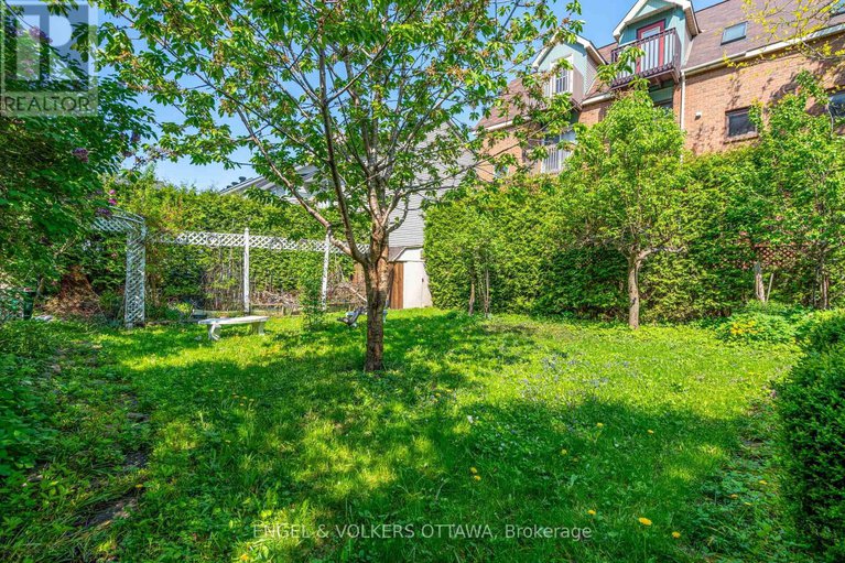 28581364/522-cambridge-street-s/west-centre-town/ottawa/ontario/K1S4J3_28