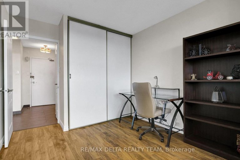 29672097/1001-555-brittany-drive/viscount-alexander-park/ottawa/ontario/K1K4C5_24