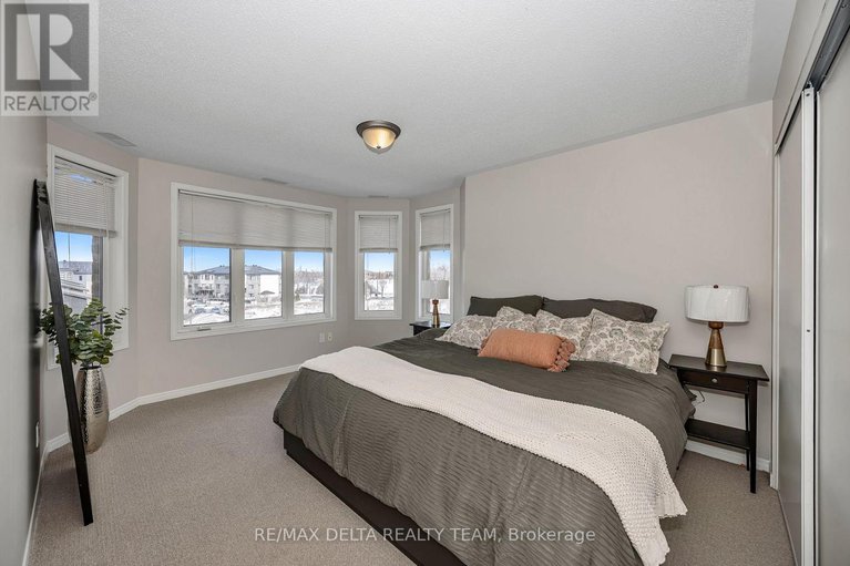 29437612/7-486-via-verona-avenue/longfields/ottawa/ontario/K2J6B3_16