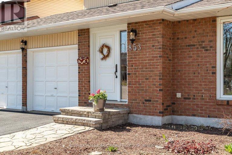 29659276/853-acadian-gardens/convent-glen/ottawa/ontario/K1C2V7_5