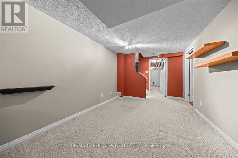 28777669/1639-trenholm-lane/fallingbrookpineridge/ottawa/ontario/K4A4B4_29