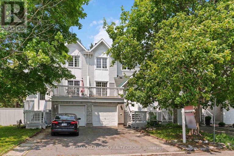 28407545/4-castlegreen-private/hunt-club-parkgreenboro/ottawa/ontario/K1T3N2_2