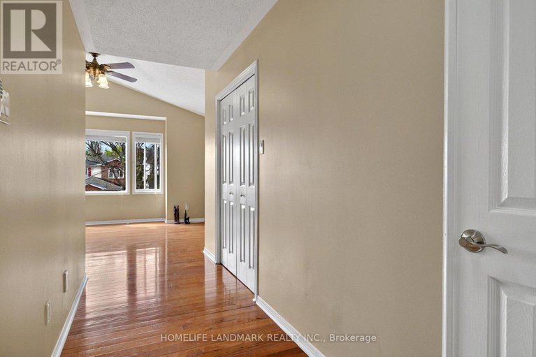 28322387/1856-sunland-drive/fallingbrookgardenway-south/ottawa/ontario/K4A3S8_29