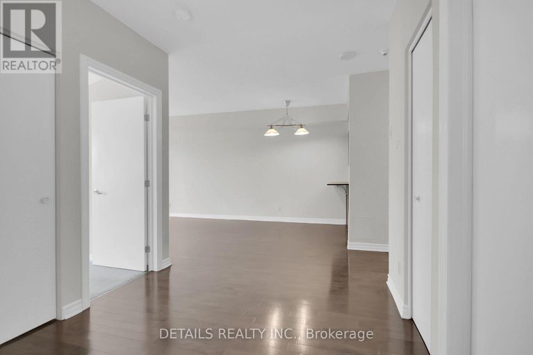 28543169/1202-200-rideau-street/sandy-hill/ottawa/ontario/K1N5Y1_17