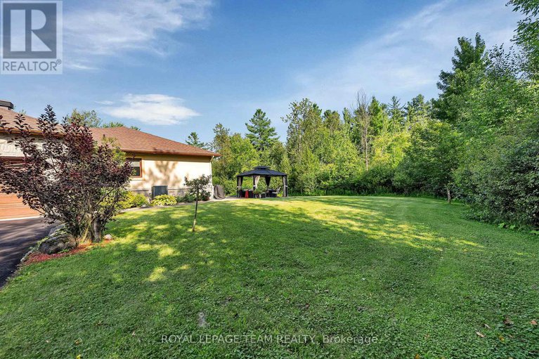 29445579/104-sentinel-pine-way/huntley-ward-south-east/ottawa/ontario/K0A1L0_88