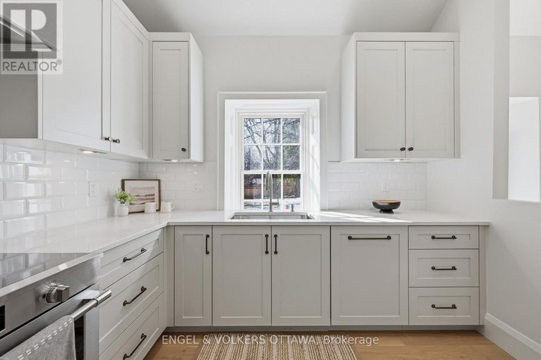 29649228/71-thomas-street/new-edinburgh/ottawa/ontario/K1M1M7_15