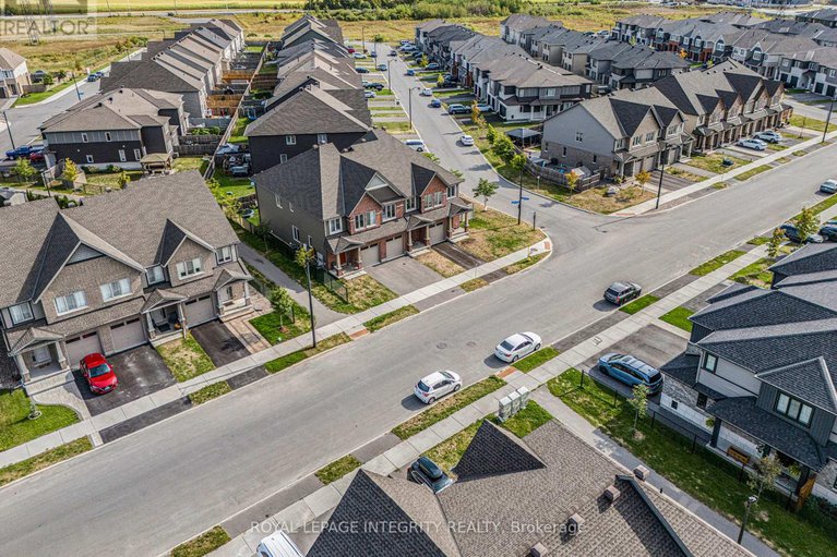 28847950/540-edenwylde-drive/remainder-of-stittsville-area/ottawa/ontario/K2S2K4_27