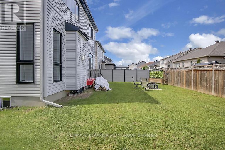28384626/768-namur-street/embrun/russell/ontario/K0A1W0_44