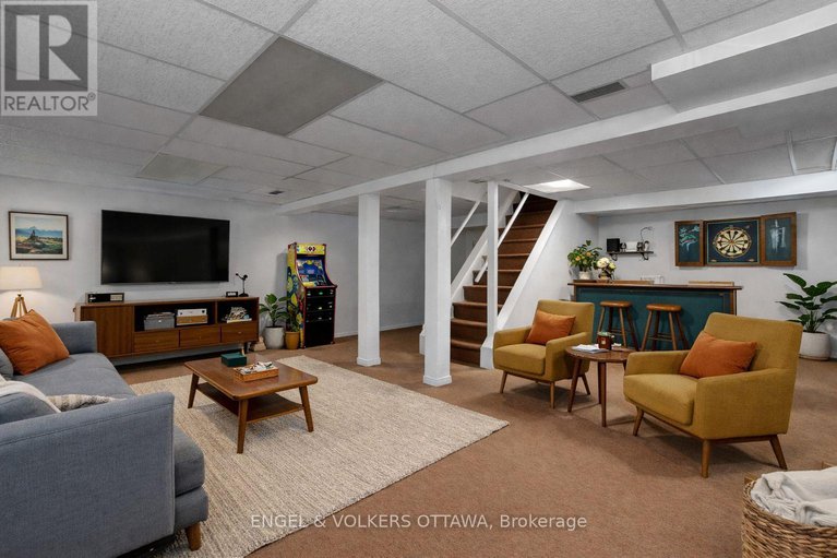 29381933/1016-driftwood-crescent/convent-glen/ottawa/ontario/K1C2P1_45