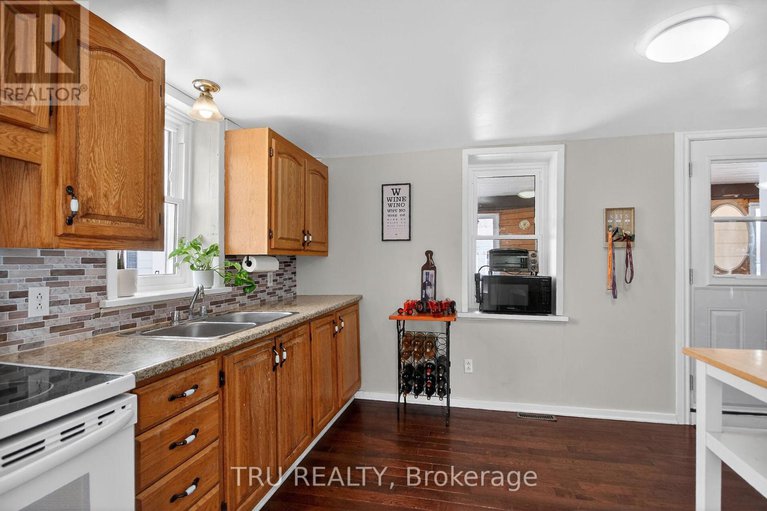 29406332/10492-clark-road/north-dundas-mountain-twp/north-dundas/ontario/K0E1S0_12