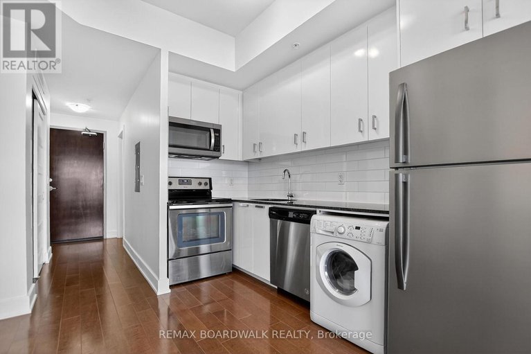 29379158/416-2785-baseline-road/redwood-park/ottawa/ontario/K2H0B7_14