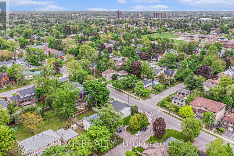 28353223/2195-niagara-drive/applewood-acres/ottawa/ontario/K1H6H5_40