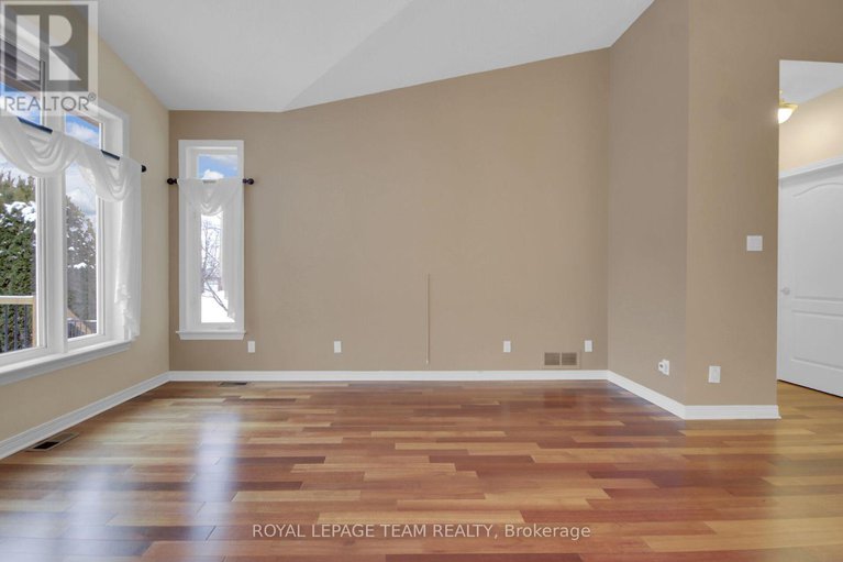 29257028/36-sable-run-drive/stittsville-central/ottawa/ontario/K2S1W8_13