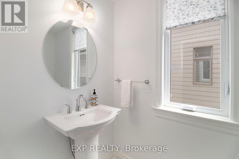 28485972/179-avro-circle/cfb-rockcliffe-and-area/ottawa/ontario/K1K4Y9_17