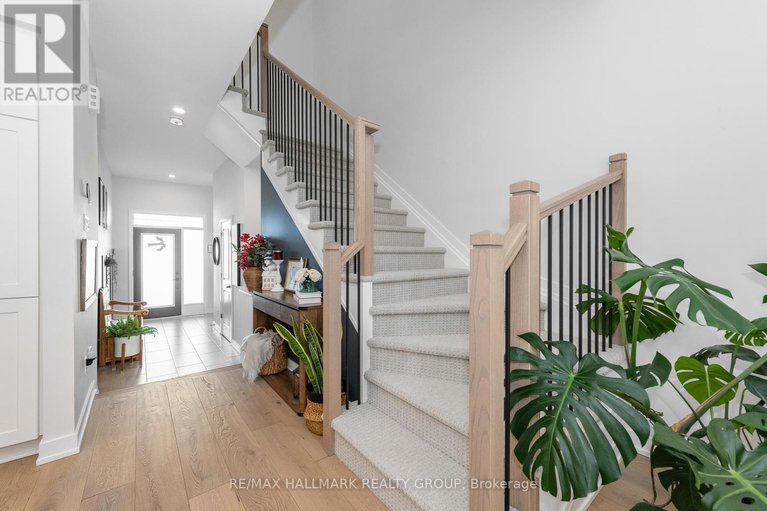 29405995/2260-copperhead-street/mer-bleuebradley-estatesanderson-park/ottawa/ontario/K1W4W6_7